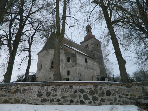 Petrovice, kostel sv. Petra a Pavla